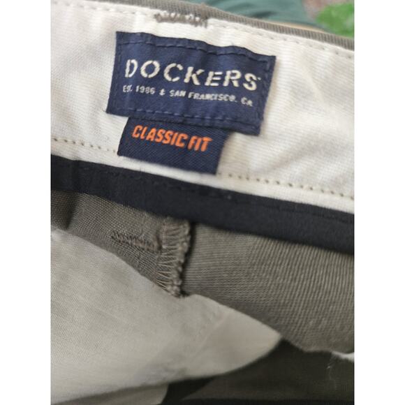 Dockers Men's Classic Fit Dress Khaki Pants, Grey, Size 40x32 - Picture 7 of 7